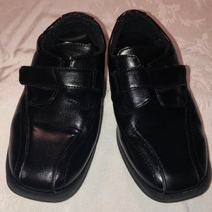 Size 10 Jumping Beans Black Dress Shoes